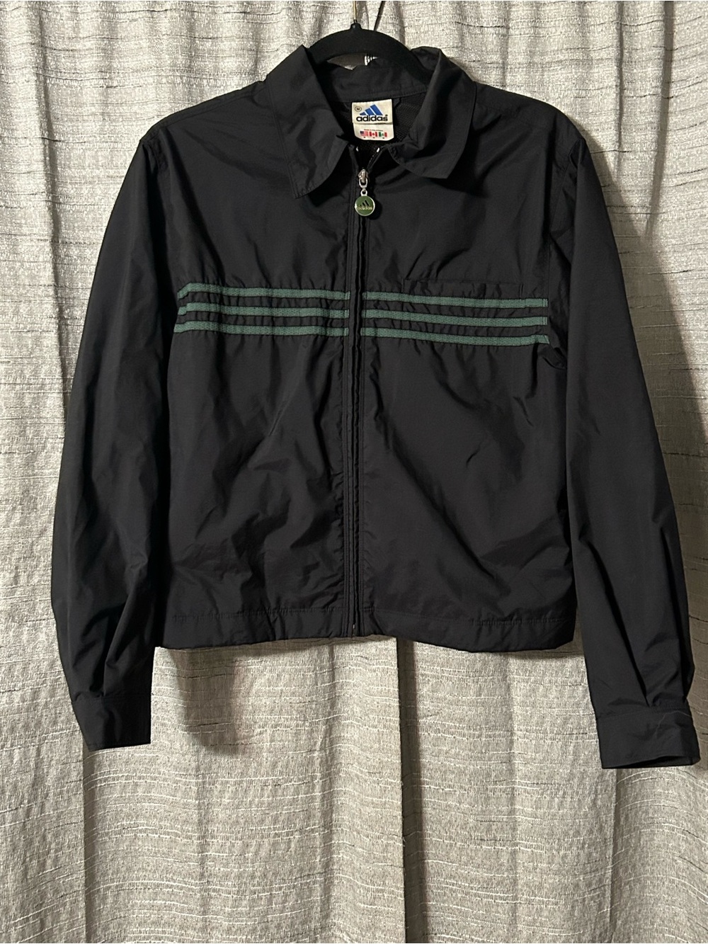 Vintage Y2K Adidas Cropped Women’s Medium Black Windbreaker Jacket Collarneck